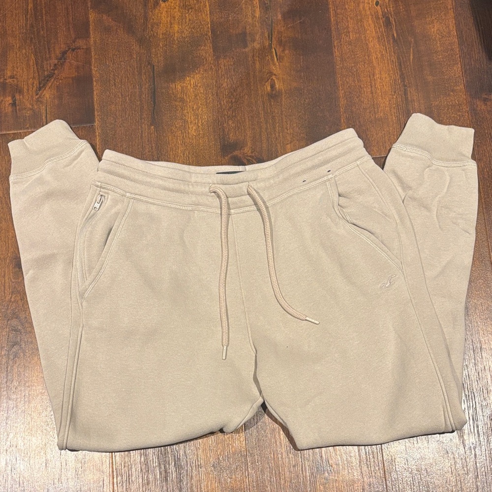 Hollister mens beige sweatpants